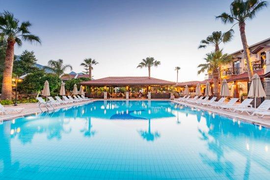 Almond Pergola Restaurant