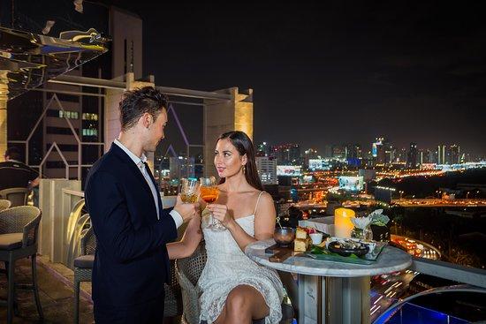 Barracuda Rooftop Bar