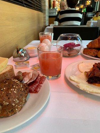 Schwarz & Weiz Restaurant