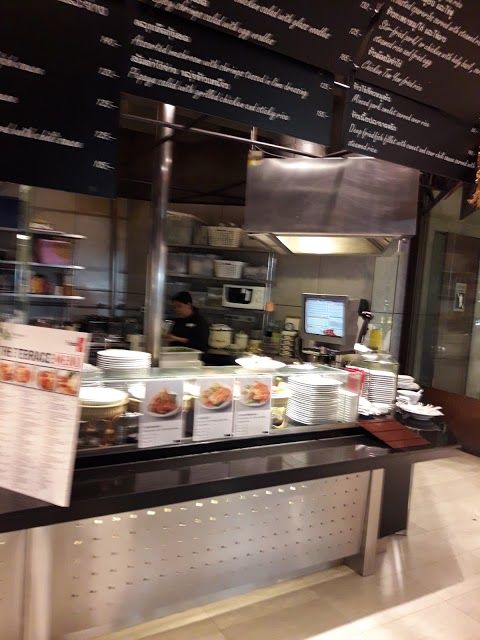 Central Embassy -ostoskeskus