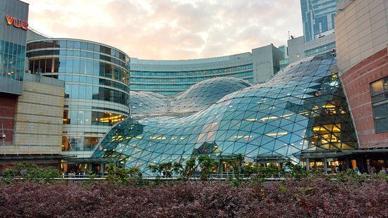 Zlote Tarasy -ostoskeskus