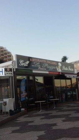 La Piazza Cafe