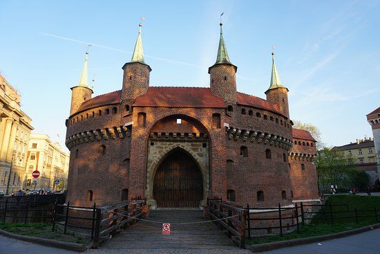 Barbakan Krakowski -linnoitus