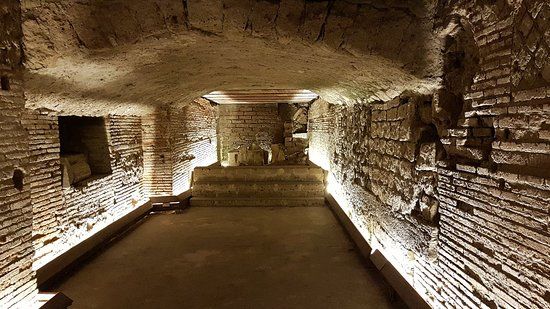 Napolin tuomiokirkko