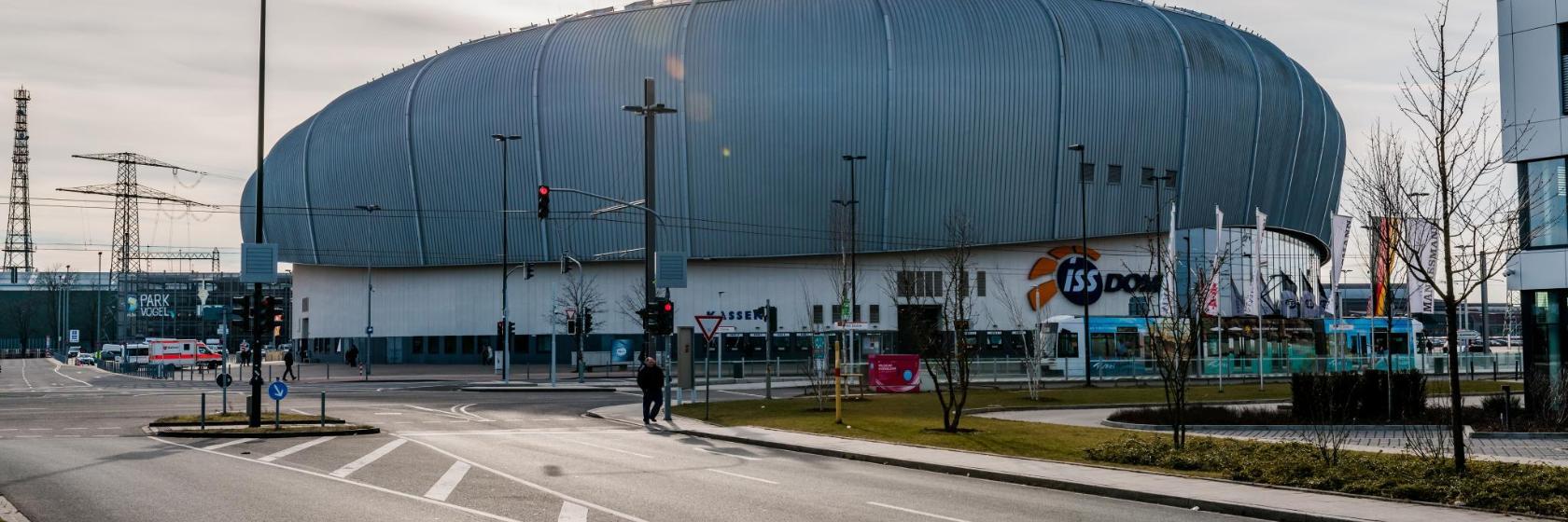 ISS Dome -jäähalli