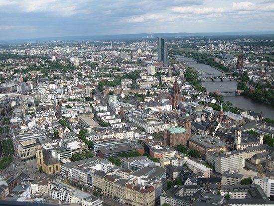 Main Tower -pilvenpiirtäjä