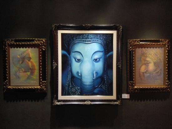Khanesha Gallery